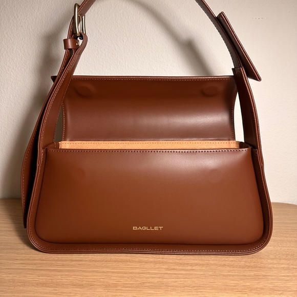 Bagllet Bag BG125 Chesnut Never worn. - Picture 5 of 7